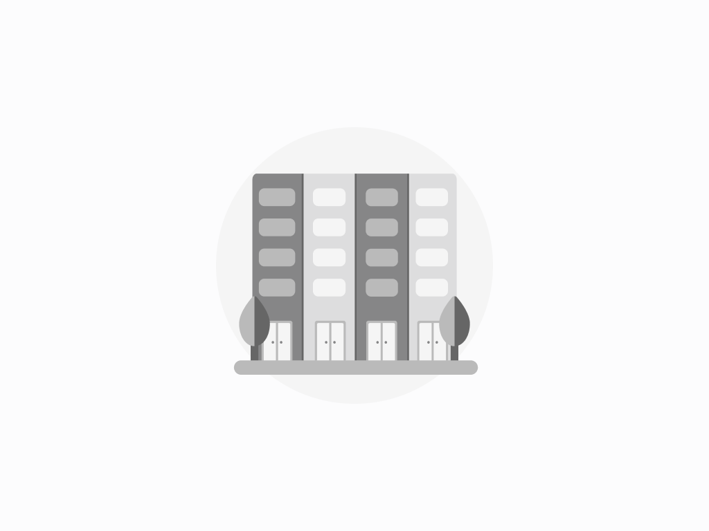 For SaleShophouseRayong : Selling a 2.5-storey commercial building with 2 rooms, Ploenjai 3, next to Rayong bypass road, near The Ozone and Prapassornkuntham School, Muang Rayong District, Rayong Province.