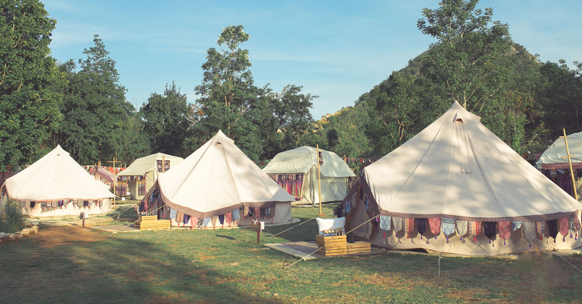 3199 mountain camp at Kanchanaburi คือที่พักรูปแบบใหม่สไตล์แค้มป์ปิ้งภายใต้การตกแต่งที่มีกลิ่นอายความเป็นยิปซี