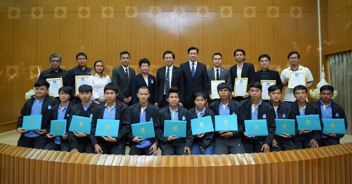 พิธีมอบประกาศนียบัตรนักศึกษารุ่นที่ 3 โครงการทวิภาคี-สาขาผู้ควบคุมงานก่อสร้าง