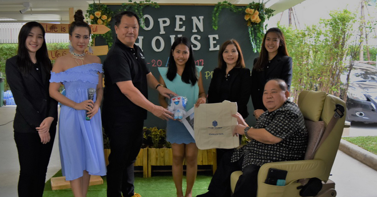 ผู้–บริหาร The Cube Pracha Uthit ต้อนรับลูกค้ามางาน Open House