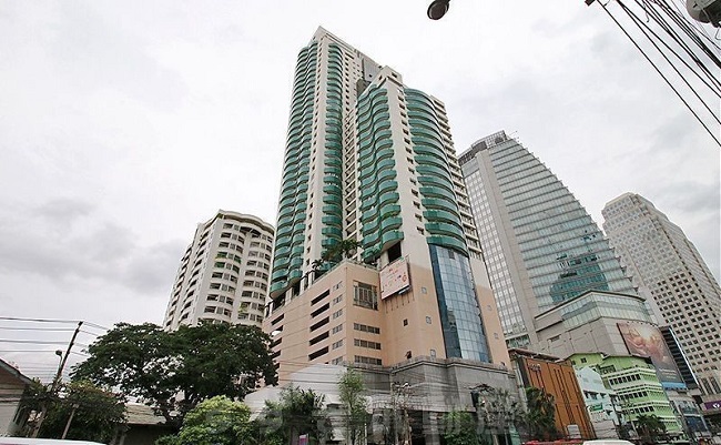 For RentCondoSukhumvit, Asoke, Thonglor : Las Colinas Condo, 2 bed, 70000 per month