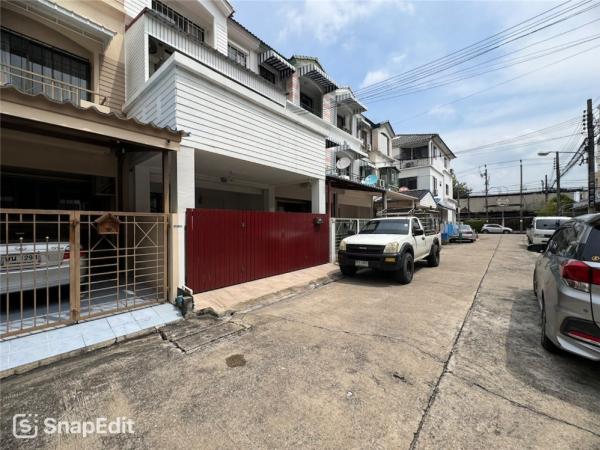 Townhouse for rent in the city center village, Soi Rama 9 43, near The