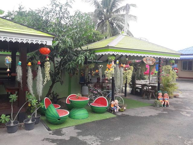 ขายขายเซ้งกิจการ (โรงแรม หอพัก อพาร์ตเมนต์)สุพรรณบุรี : ขายบ้านเดี่ยวพร้อมบ้านพัก ศรีประจันต์ สุพรรณบุรี พร้อมประกอบกิจการได้ทันที