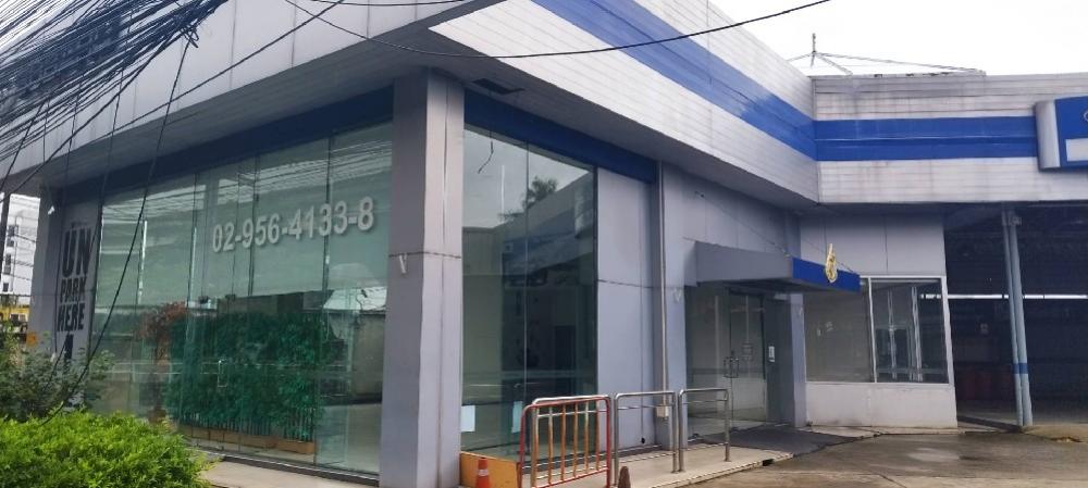 For RentShowroomVipawadee, Don Mueang, Lak Si : Showroom for rent with service center Next to Vibhavadi Road, near Kasetsart Intersection