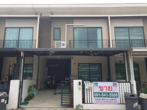 For SaleTownhouseLadkrabang, Suwannaphum Airport : Townhome for sale, The Connect 34 On Nut, Wongwaen, 2 floors, 17.8 sq.wa., 3 bedrooms, wide road, liveable 2.69 million