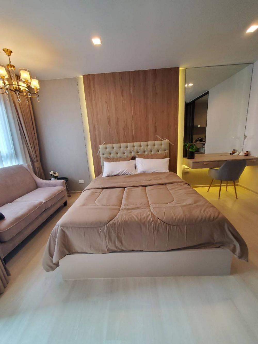 ให้เช่าคอนโดวิทยุ ชิดลม หลังสวน : Life One Wireless Condo for rent : Studio room for 29 sqm. on 29th floor With fully furnished and electrical appliances. Just 600 m. to BTS Ploenchit , 250 m. to Petchaburi rd.,  450 m. to Central Embassy.Discount rental only for 19,000 / m.