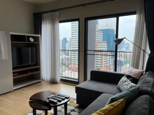 For RentCondoSukhumvit, Asoke, Thonglor : Noble Reveal for rent 🔥 wide room and corner room, 2 directions view, very beautiful 🍃