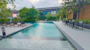 For SaleCondoOnnut, Udomsuk : ฺBest Deal! Free transfer, new condo, 2 storey room, next to Sukhumvit Road. Close to the train station, just 5 minutes.