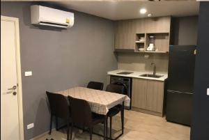 For RentCondoKasetsart, Ratchayothin : 🔥For rent 2 bedrooms 46 Sq.m.🔥 Pool view, complete electrical appliances. Ready to move in!! Contact 094-565-6351