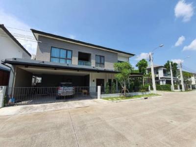 ขายบ้านบางนา แบริ่ง ลาซาล : Sale With Tenant 70,000 THB Centro Bangna KM7 (H1285) Single House (Corner ) for Rent and Sale