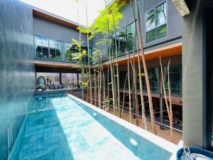 For SaleHouseChokchai 4, Ladprao 71, Ladprao 48, : House for sale3 Luxurious floor with swimming pool, fully furnished, ready to move in, Soi Nak Niwat, Ladprao Road, near Chokchai 4, Ramintra-Ekamai in and out in many ways