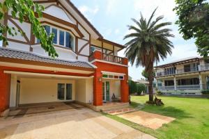 For SaleHouseRama5, Ratchapruek, Bangkruai : Luxury house for sale, 2 floors, 274.2 sq.wa., beautiful condition, built-in decoration. On the largest plot in Laddarom Ratchaphruek - Rattanathibet 2 project with 2-storey guest house