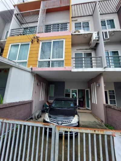 For SaleTownhouseNawamin, Ramindra : 3-storey townhome, Greenwich Village, Ramintra, Greenwich, Khan Na Yao District, next to the main road, near the BTS