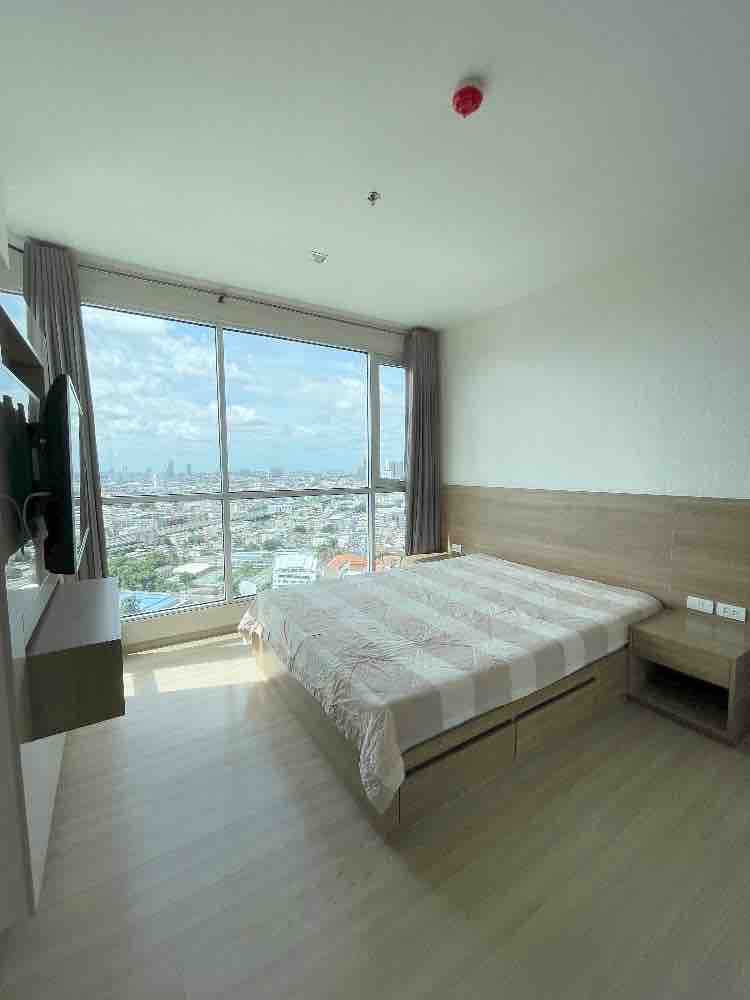 For RentCondoSathorn, Narathiwat : for rent Rhythm sathorn 1 bed 50sqm nice view !! ☘️