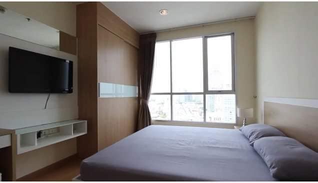 For RentCondoOnnut, Udomsuk : Life Sukhumvit 65, 23rd floor, with a long balcony in front of the room overlooking the river.