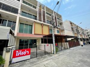 For RentTownhouseLadkrabang, Suwannaphum Airport : For Rent Townhome / Home Office 4 floors, Prachya Biz Home Project, On Nut, good location, on the roadside of Soi On Nut 67, 1 air conditioner, can be a company office