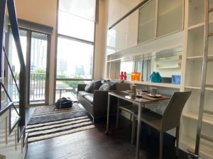 For RentCondoSukhumvit, Asoke, Thonglor : Ideo Morph 38 | For rent 1 bed Duplex near BTS Thonglor with full facilities around the project. Plus, anyone who has a dog or cat in this room is Pet friendly.