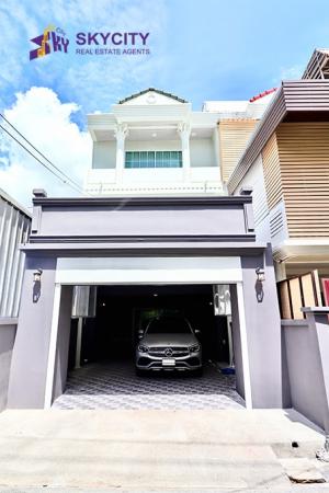 For SaleTownhouseChokchai 4, Ladprao 71, Ladprao 48, : Townhome for sale, 3 floors, fully furnished, near BTS Soi Ladprao 42