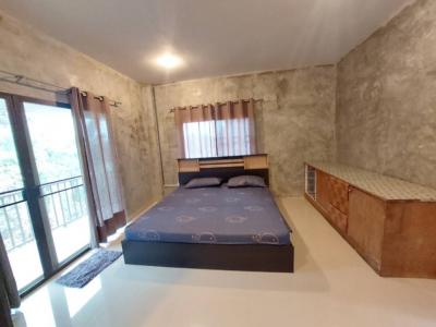 For RentHousePattaya, Bangsaen, Chonburi : House for rent: 2-storey detached house, loft style, good location, easy to reach, surrounded by trees, good weather