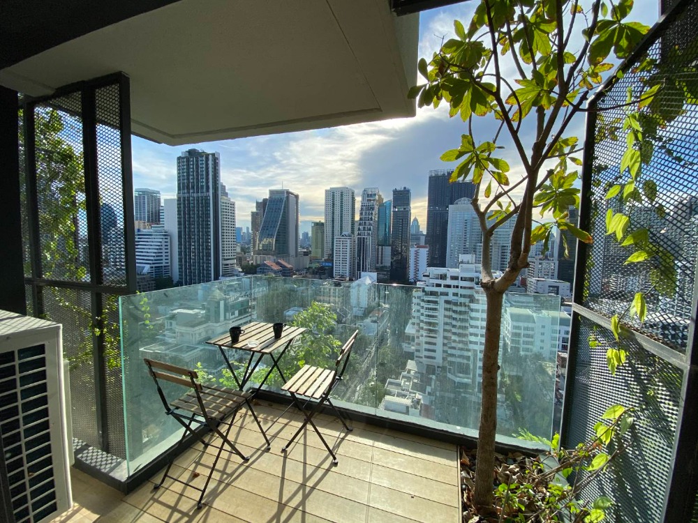 For RentCondoSukhumvit, Asoke, Thonglor : 📌Modern Project ++ Nice View  ++ Siamese Exclusive 31 ++ High Floor Unit ++ Bathtub ++ 850 Meter to BTS Asoke ++ Available to View 🔥🔥