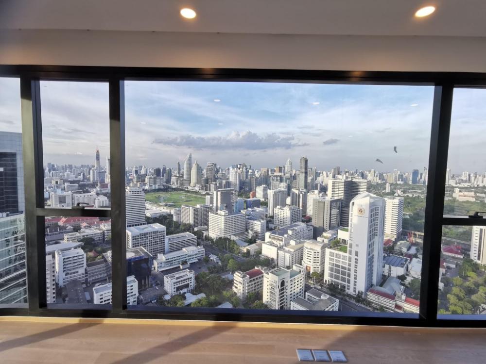 For SaleCondoSiam Paragon ,Chulalongkorn,Samyan : For sale Ashton chula-silom (Aston Chula Silom) 2 bed 64 sq m., high floor 45+, price 18,800,000 baht, curved glass room, river view, Silom view, very expensive style!!