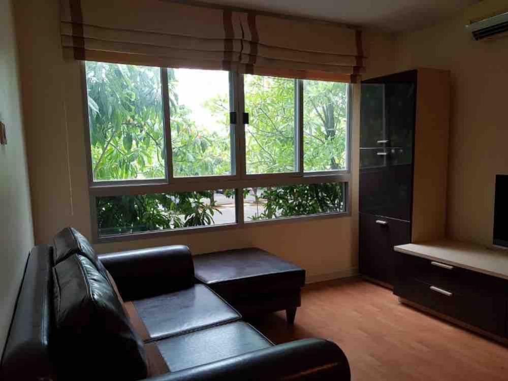 For RentCondoRatchadapisek, Huaikwang, Suttisan : Condo Lumpini Ville Cultural Center interested in details Add Line. Line ID: @780usfzn, size 62 sq.m., building A2, 2nd floor, price 20,000, garden view, nature, beautiful, very peaceful, not next to the balcony of other rooms. Fully furnished, 2 bedrooms