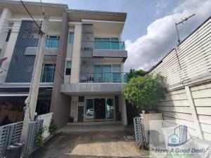 For SaleTownhouseOnnut, Udomsuk : Townhome 3 floors, 33.5 sq m, Town Avenue Srinakarin (Soi On Nut 68), behind the end of the project