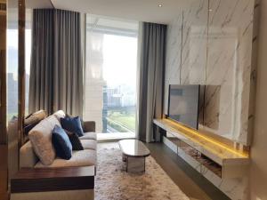 For RentCondoWitthayu, Chidlom, Langsuan, Ploenchit : Luxury Condo ++ Nicely Decorated ++ BTS Ratchadamri++ Excellent Location ++ Available @ 55000 !!