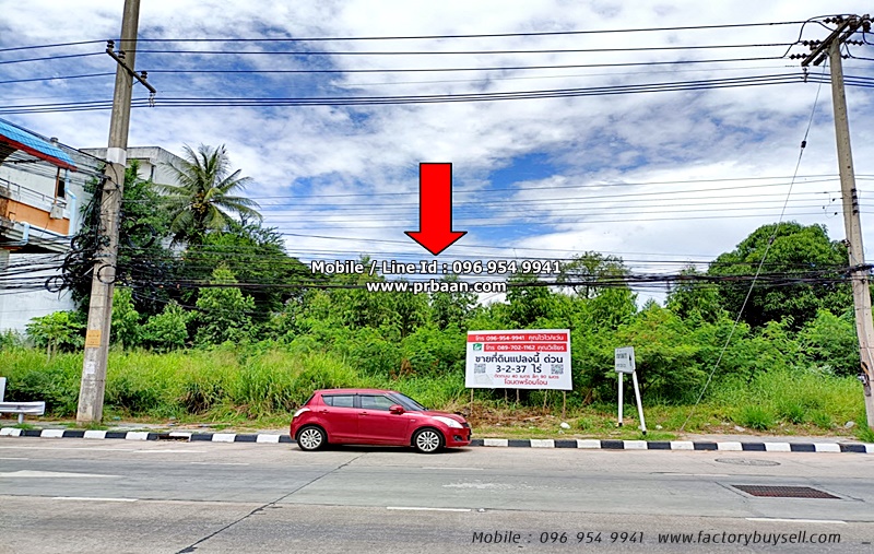 For SaleLandKorat Nakhon Ratchasima : Land for sale in Hua Thale Subdistrict, with a pedestrian bridge crossing. Selling at appraised price 3-2-37 rai (1,437 sq m.) next to the main road, 8 lanes, Nakhon Ratchasima-Chokchai Rd. Near Lotus, Honda Center