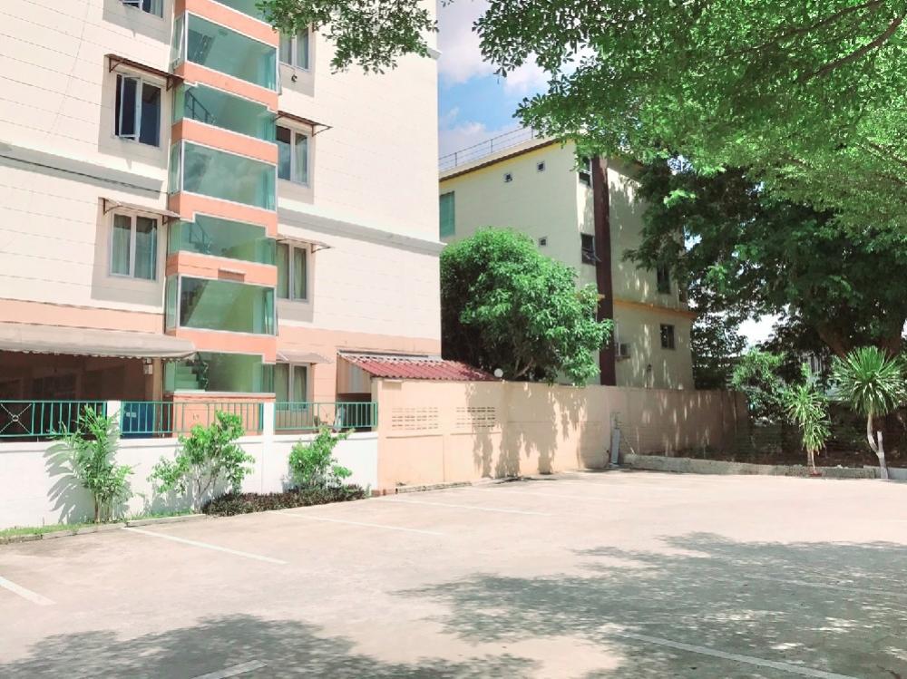 ขายขายเซ้งกิจการ (โรงแรม หอพัก อพาร์ตเมนต์)เลียบทางด่วนรามอินทรา : Service Apartment. ขาย 45.5 ล้านบาท ที่ดินพร้อมอาคาร 257 ตร.วา พื้นที่.ใช้สอยอาคาร 1,150 ตร.ม. ซอยลาดพร้าว 81 ซ.ประดิษฐ์มนูธรรม 6,8,10 ทำเลดีงามขนาดนี้ หาไม่ได้อีกแล้วคะ (LG-008)
