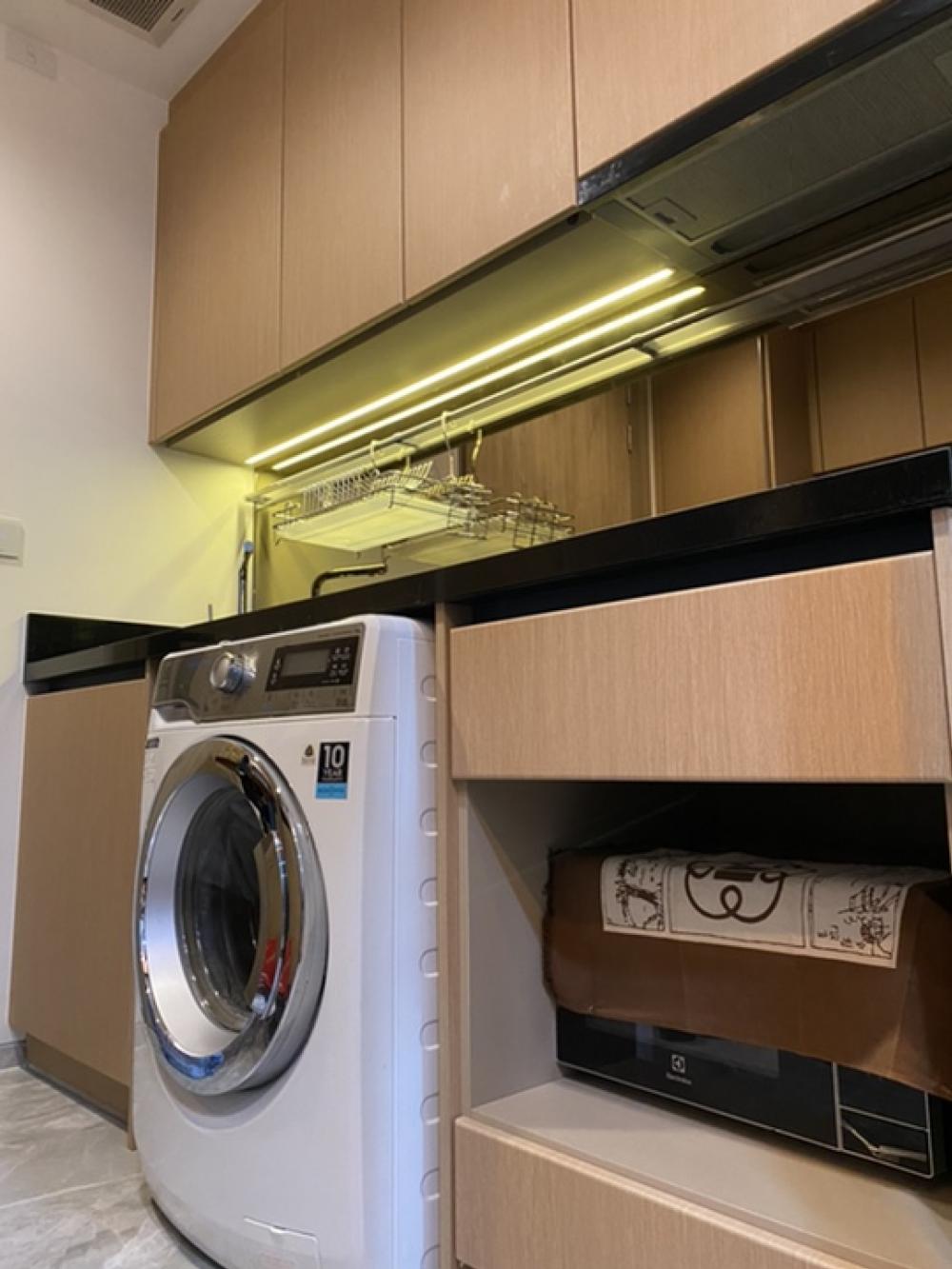 For SaleCondoOnnut, Udomsuk : *** Urgent sale, second-hand condo (sale by owner), the cheapest in this area, Kawa House On Nut project (kawa haus), located in Sansiris T77 project, near BTS On Nut, there is a shuttle, room size 37.32 sq m. m. (1 bedroom, 1 bathroom, 1 kitchen, 1 livin