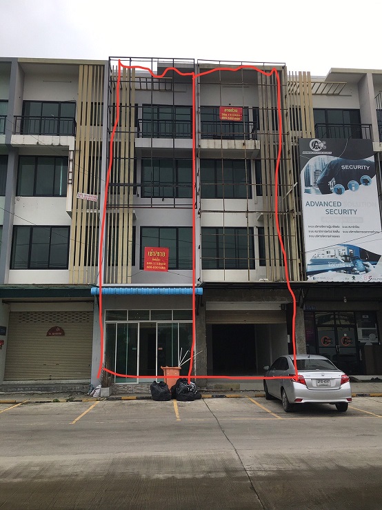 For RentShophouseLadkrabang, Suwannaphum Airport : Commercial building, big back, beautiful room, good location, many people see In front of Lat Krabang Industrial Estate