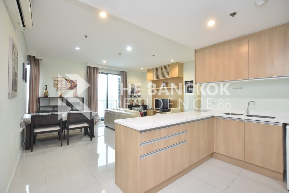 For SaleCondoRama9, Petchburi, RCA : ( Villa Asoke ) - Duplex room for sale, 81 square meters, 2 floors, like being at home. Selling a room much cheaper than the market !! Spacious, best value / Contact 065-8219716 Ice