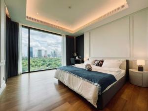 For RentCondoWitthayu, Chidlom, Langsuan, Ploenchit : Condo for rent Sindhorn Tonson, high floor, beautiful view, wide room