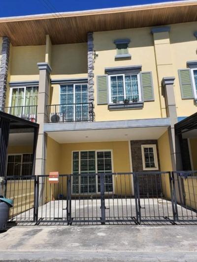 For SaleTownhouseOnnut, Udomsuk : H1117-Townhouse for sale, 2 floors, Golden Town 2, On Nut - Phatthanakan, convenient to travel. near Airport Link Ban Thap Chang Station