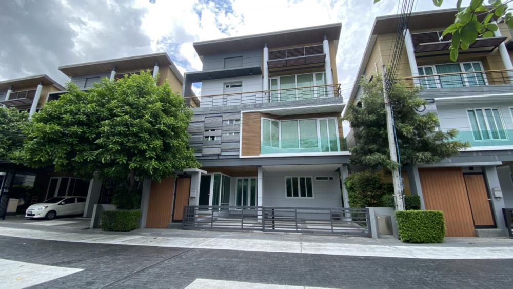 ขายบ้านสะพานควาย จตุจักร : ขายบ้านเดี่ยว 3 ชั้น The Gallery House Pattern (เดอะ แกลเลอรี่ เฮ้าส์ แพทเทิร์น) ในซอยลาดพร้าว 1 แยก 31