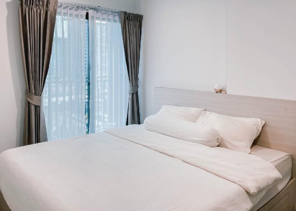 For RentCondoPinklao, Charansanitwong : The Parkland Charan - Pinklao Condo for rent: 1 plus bedroom for 34.5 sqm. on 10 fl. C building. With fully furnished and electrical appliances.Next to MRT Bangcare.Rental only for 15,000 / m.