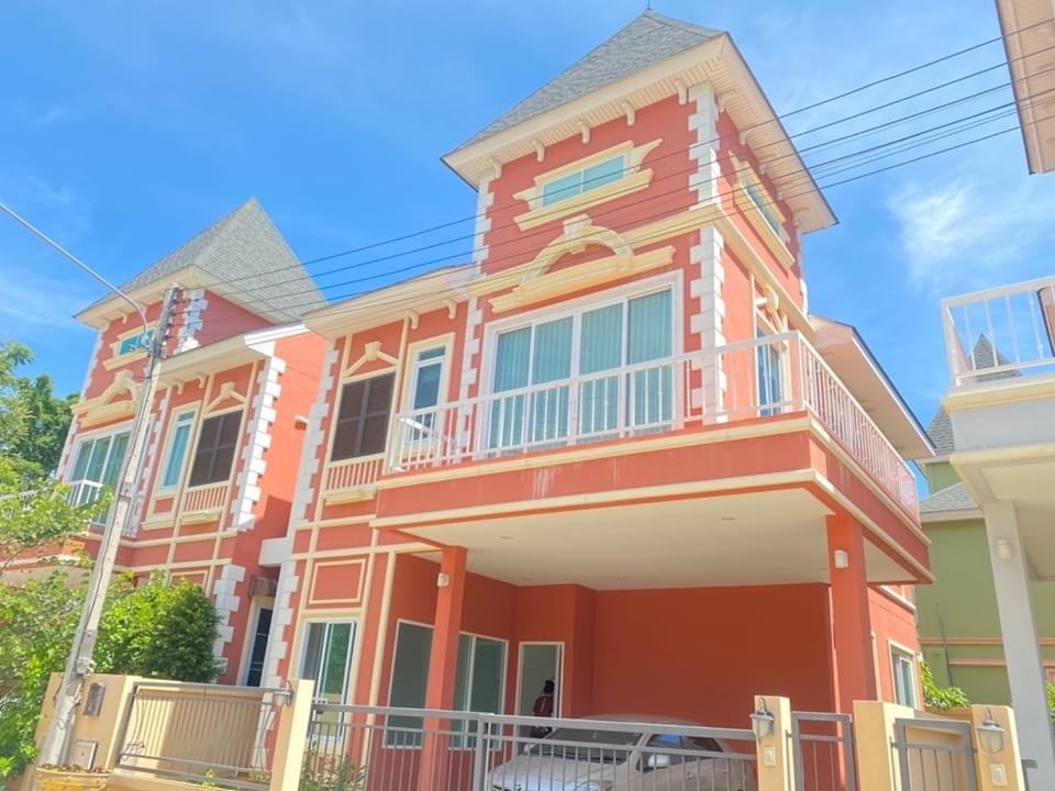 For RentHouseKorat Nakhon Ratchasima : Semi-detached house for rent [with maid cleaning!!!!]