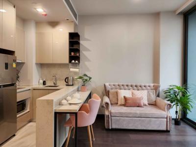 For RentCondoSukhumvit, Asoke, Thonglor : LV007_P LAVIQ SUKHUMVIT 57 **Luxury condo in the heart of Thonglor, fully furnished, just drag your luggage in** Easy to travel near BTS