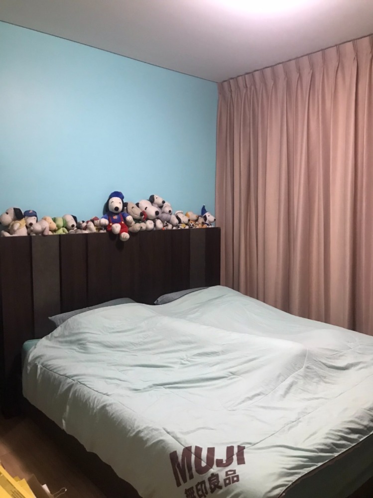 For SaleCondoPinklao, Charansanitwong : Room for sale UNIO Charan 3 (studio) 28 sq m, Building H, 8th floor, near the swimming pool, near 7-11, near the bus point to MRT Tha Phra.