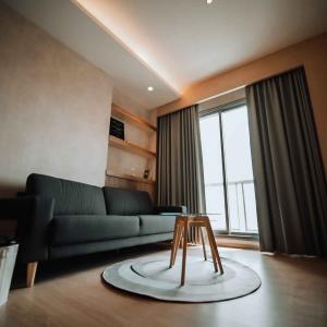 For RentCondoSukhumvit, Asoke, Thonglor : HS011_P H SUKHUMVIT 43 **Luxury condo in the heart of Phrom Phong, very beautiful room, fully furnished, ready to move in** Easy commute near BTS