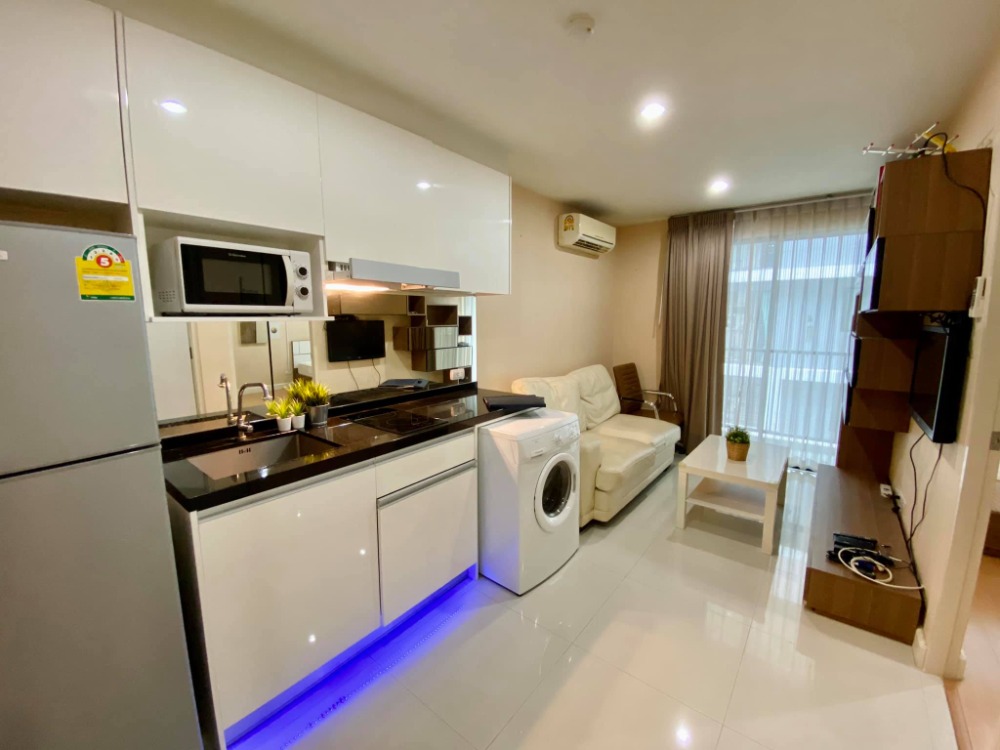 For RentCondoRatchadapisek, Huaikwang, Suttisan : Condo for rent, beautiful room, Metro Sky Ratchada 🔥 near MRT Huai Khwang and Suthisan 🔥.