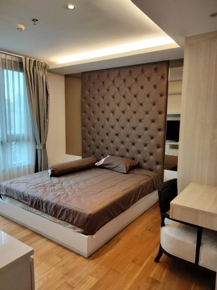 For SaleCondoSukhumvit, Asoke, Thonglor : Special price, H Condo Sukhumvit 43, high floor, 2 bedrooms, beautiful built-in room. Free furniture and all electrical appliances