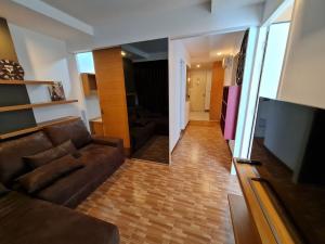 For RentCondoLadprao, Central Ladprao : TL052_P THE LINE PHAHONYOTIN PARK **Fully furnished, ready to move in. Wide room, lots of usable space, high floor ** near the mall, easy to travel near BTS