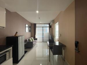 เช่าคอนโดสุขุมวิท อโศก ทองหล่อ : Special Condominium for rent Up Ekkamai 1 bedroom price 14,999/month can negotiate