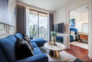 For RentCondoSukhumvit, Asoke, Thonglor : (c00499) Luxury condo for rent, 1 bedroom, 50 sq m. KHUN by YOO, contact to inquire at Line @ : @991sjkda