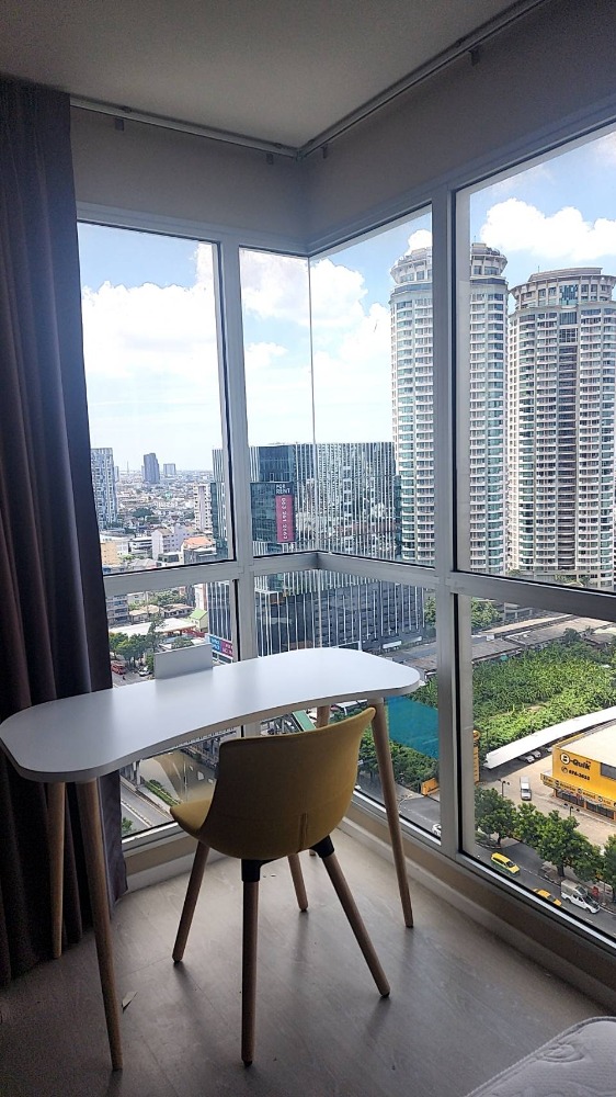 For RentCondoSathorn, Narathiwat : (Owner release) for rent, cheapest. near BTS Chong Nonsi Location in front of the project, beautiful view room, 20th floor, Rhythm Sathorn Narathiwas condo, 2 bed 2 bath 60 sqm, only 24,000 baht / month, ready to move in. Contact 0954935293 (Joy) Line ID
