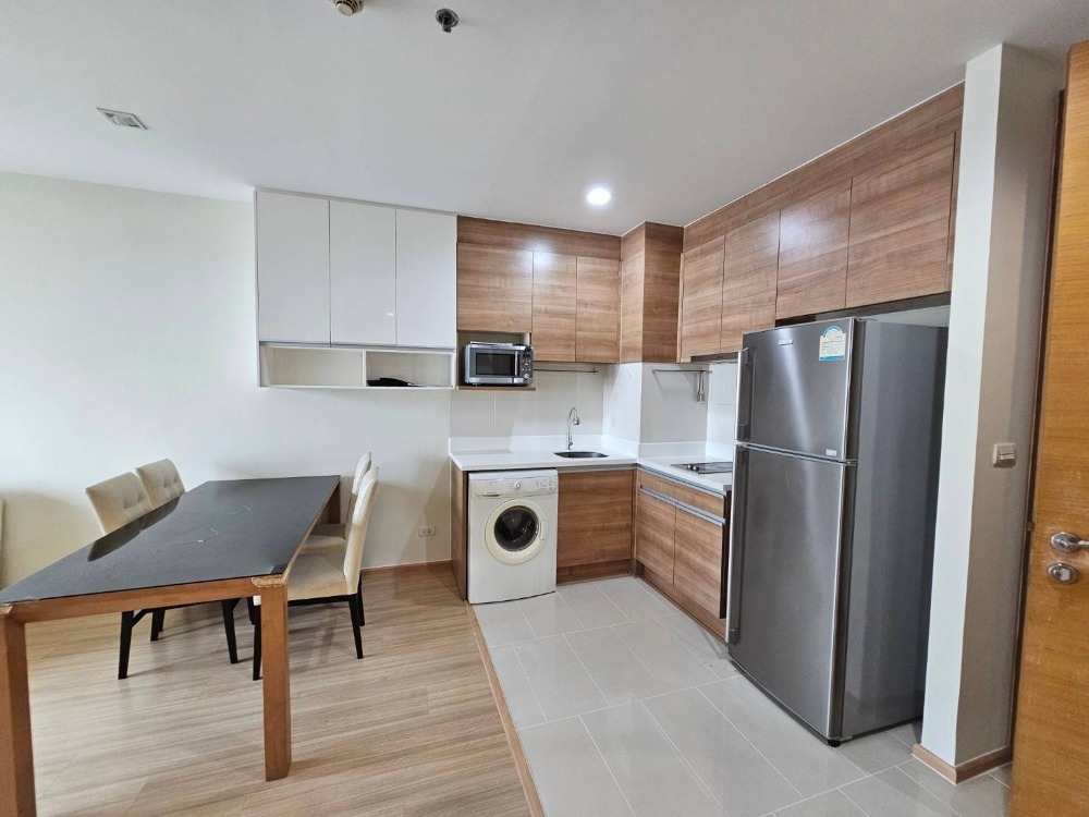 For SaleCondoRatchadapisek, Huaikwang, Suttisan : SALE ! [Condo Rhythm Huay Kwang for sale] Very high floor, beautiful room, 1 bedroom, 45.5 sq m, golden location, worth more than the price, hurry up / contact 065-8219716: Namkhaeng