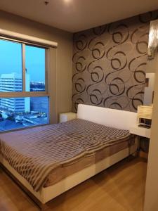 For RentCondoPattanakan, Srinakarin : For rent, The Parkland Srinakarin, parkland srinakarin, room size 36 sq.m., pool view. Nothing blocking the view, very good 360 degrees, 14th floor, 9,000 baht