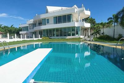 For SaleHousePattaya, Bangsaen, Chonburi : Luxury three bedroom, modern style pool Villa - 920471009-21